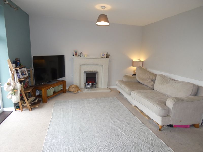 Lounge- click for photo gallery